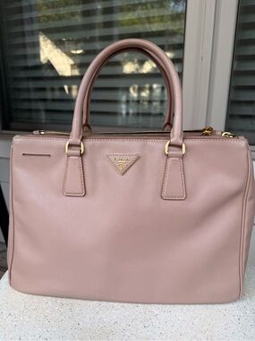 EUC Prada Saffiano Lux Galleria Double Zip Tote Blush Pink Handbag Gold Hardware